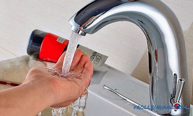 Cum să economisiți apă într-un apartament sau casă - o prezentare generală a aparatelor