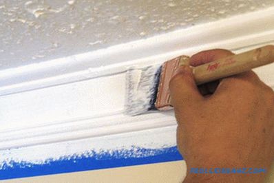 Cum de a picta plinta de plafon - tehnologia de pictura de plinta