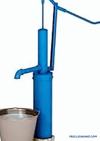 Pompă manuală pentru apă de bine