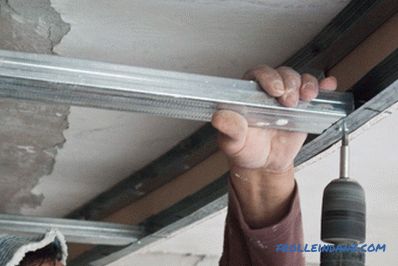 Cum să faci un tavan de gips cu două mâini